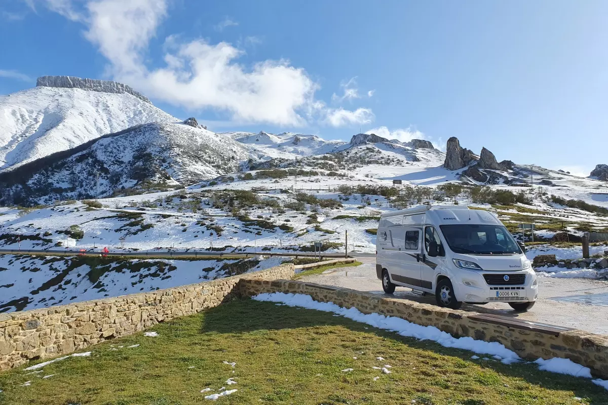 Mejores Destinos de Invierno en España para disfrutar con tu Autocaravana